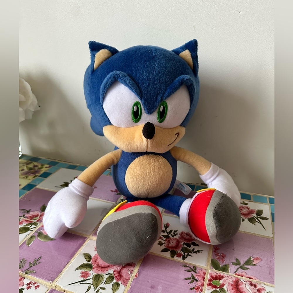 Sega Sonic the Hedgehog Blue and Red Hedgehog Plush Toy Stuffed Animal Stuffy